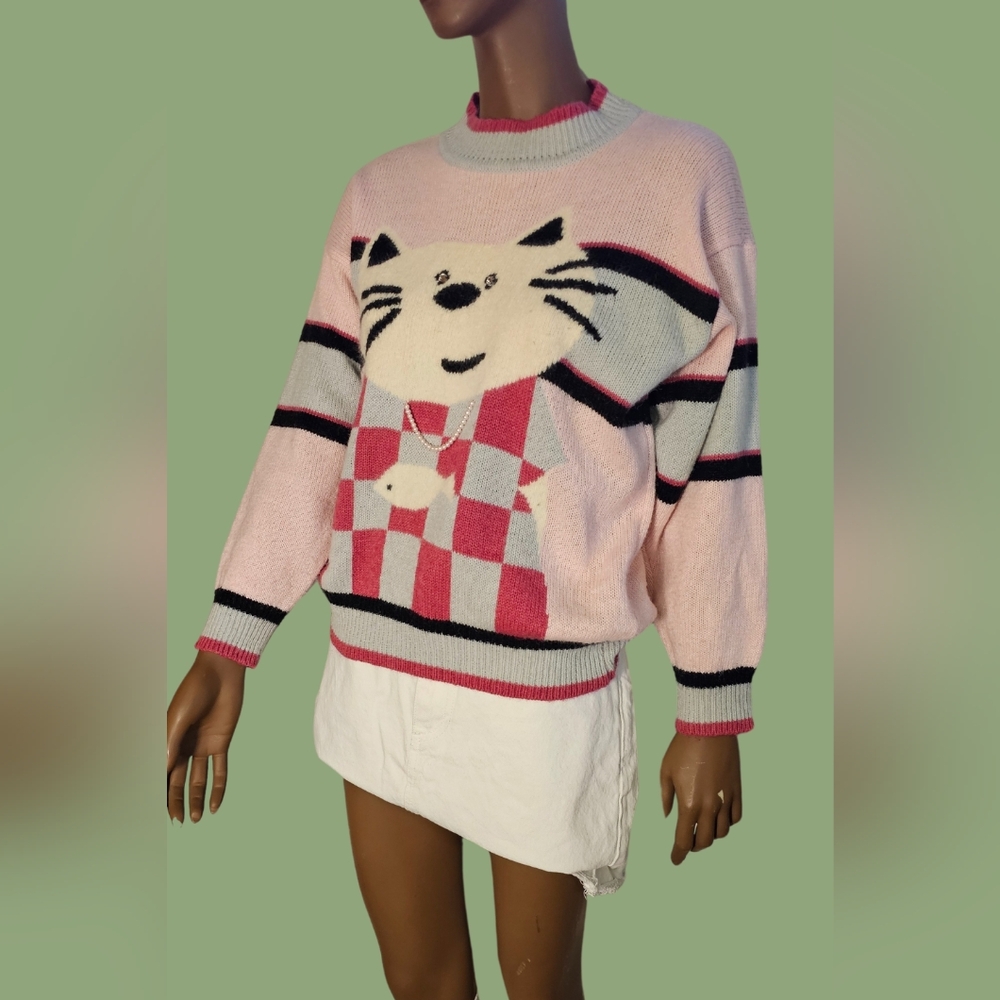 Vintage Pink Cat and fish Sweater size M with pearls details adorable and unique